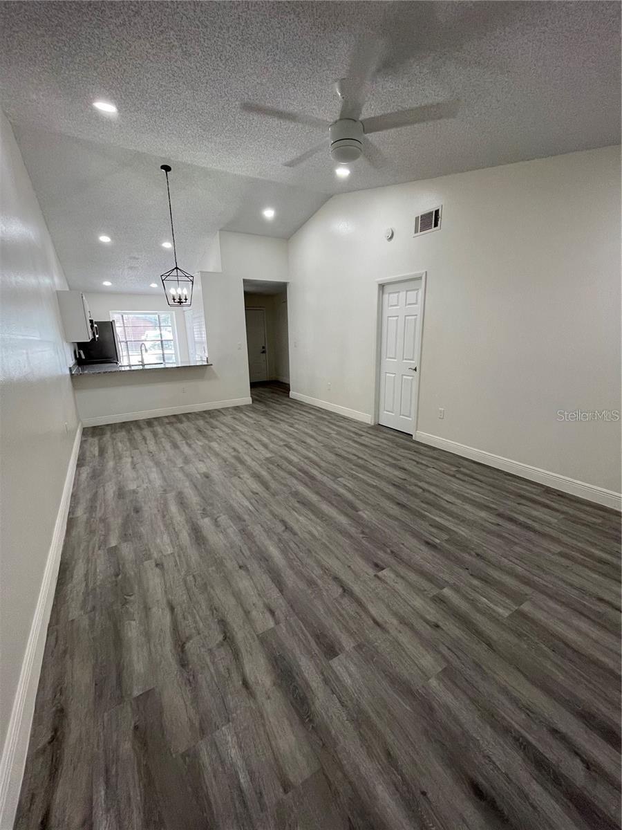 Image 10 of 21 For 2901 Squire Oak Court