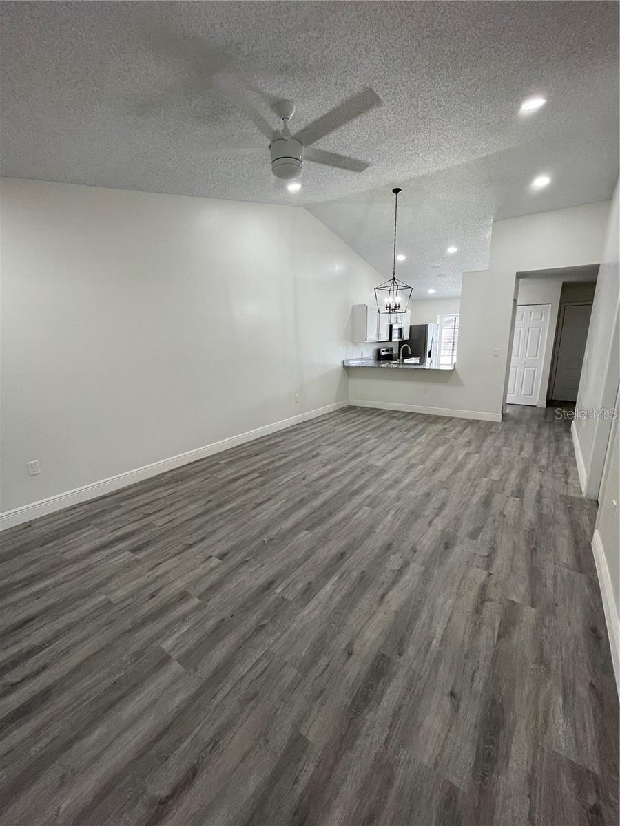 Image 11 of 21 For 2901 Squire Oak Court