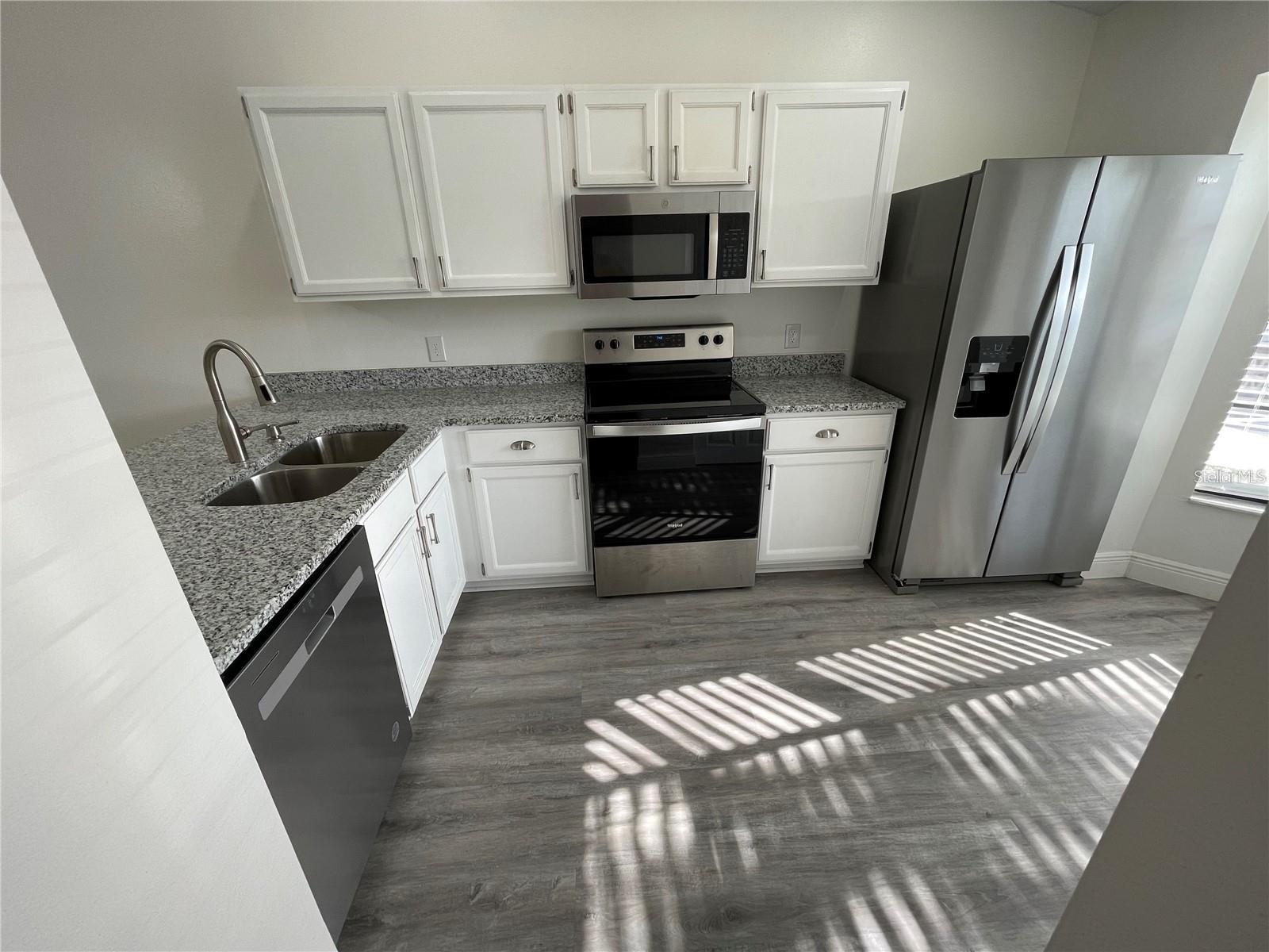 Image 3 of 21 For 2901 Squire Oak Court