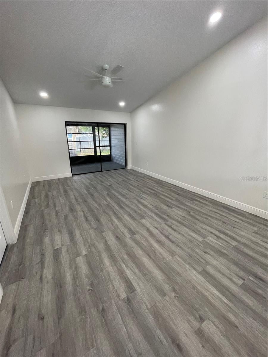 Image 6 of 21 For 2901 Squire Oak Court