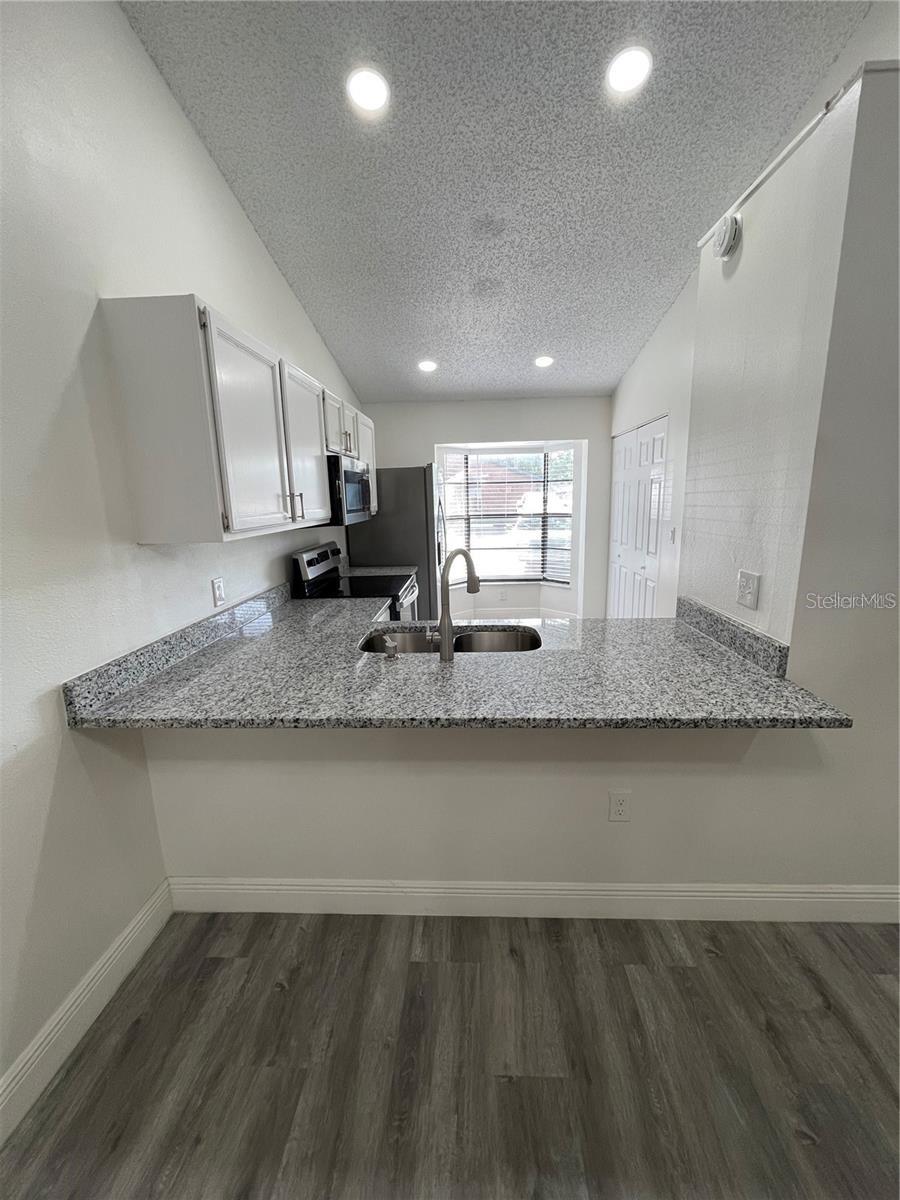 Image 8 of 21 For 2901 Squire Oak Court