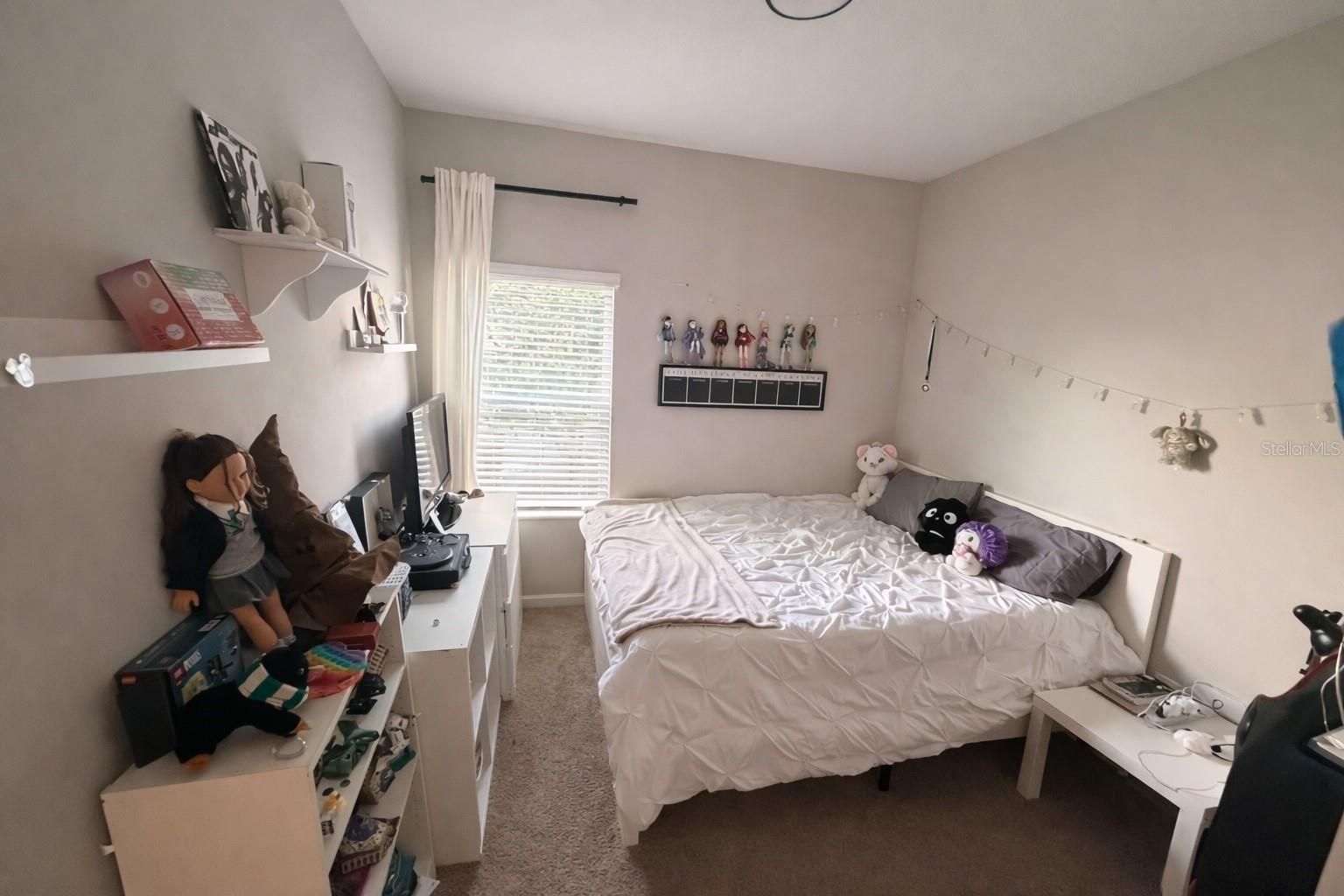 Image 11 of 15 For 372 Meadow Pointe Drive