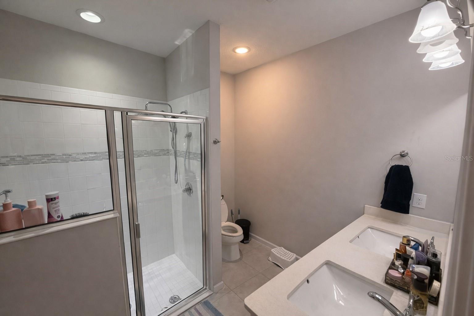 Image 12 of 15 For 372 Meadow Pointe Drive