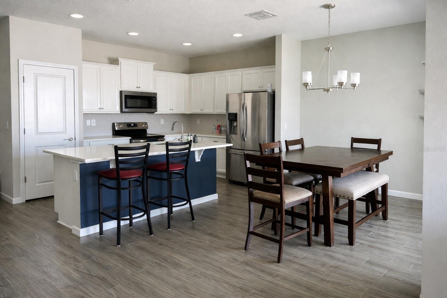 Image 3 of 15 For 372 Meadow Pointe Drive