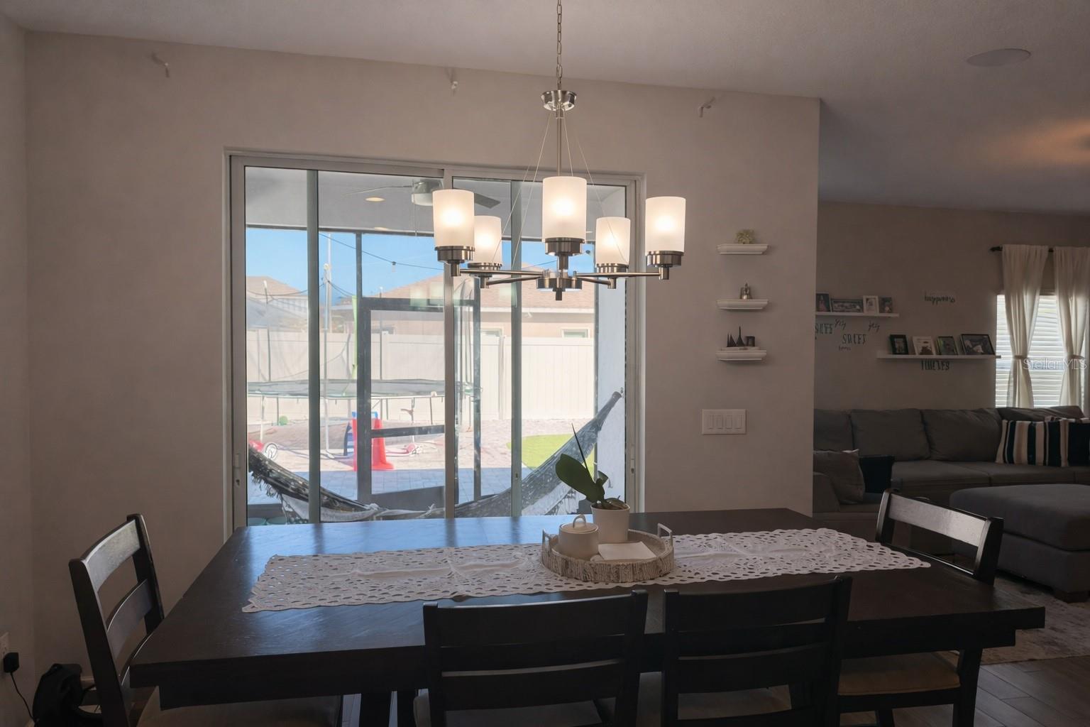 Image 6 of 15 For 372 Meadow Pointe Drive