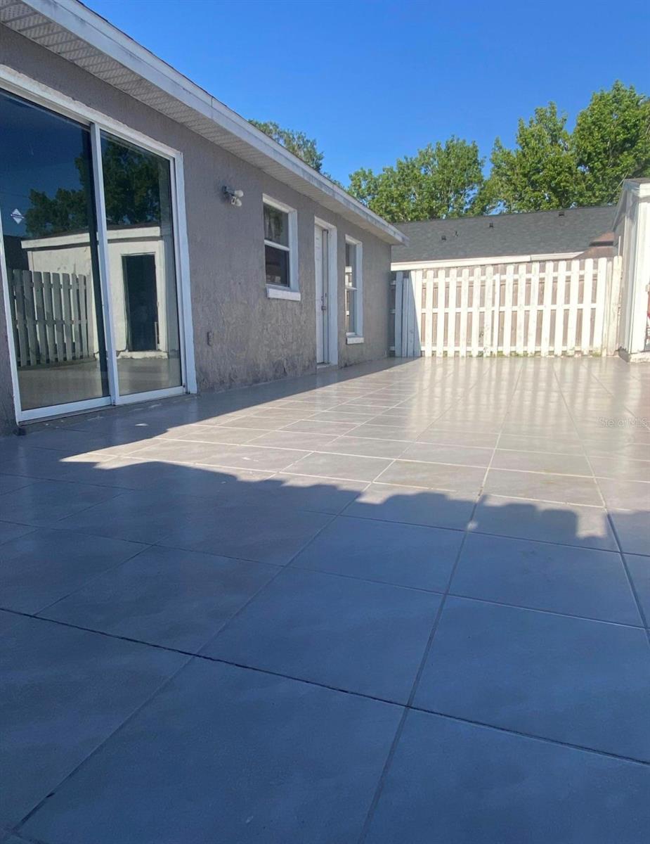 Image 2 of 8 For 2451 Harbor Town Drive