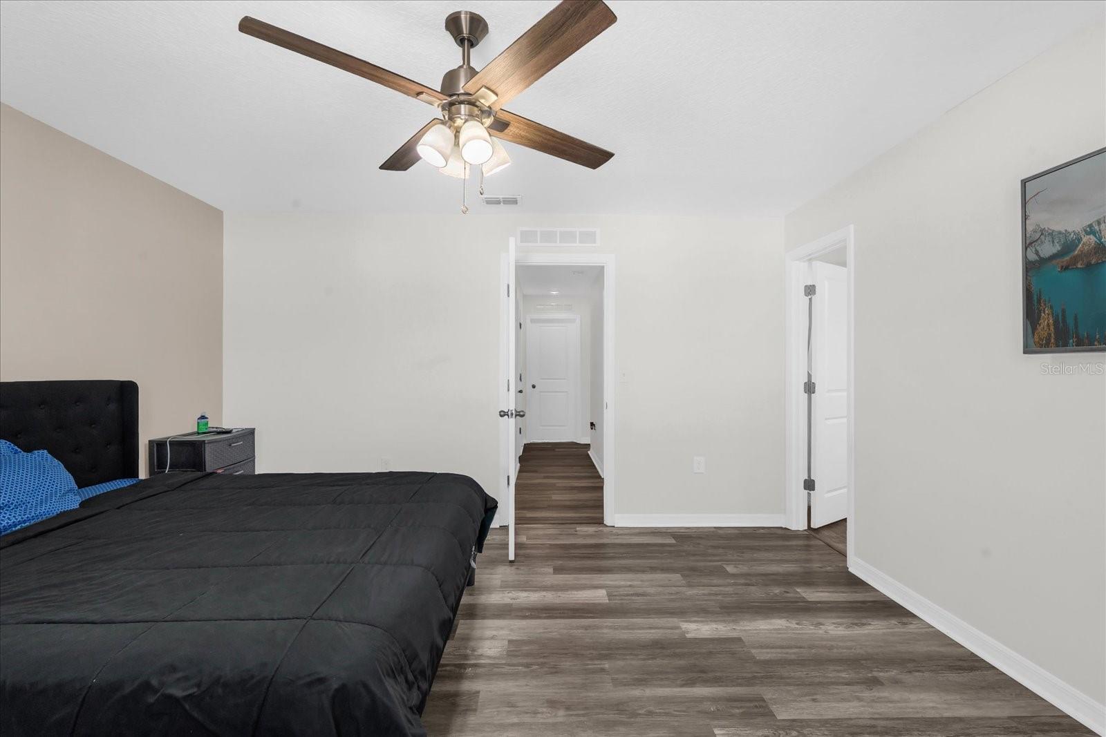 Image 14 of 29 For 892 Grandin Street