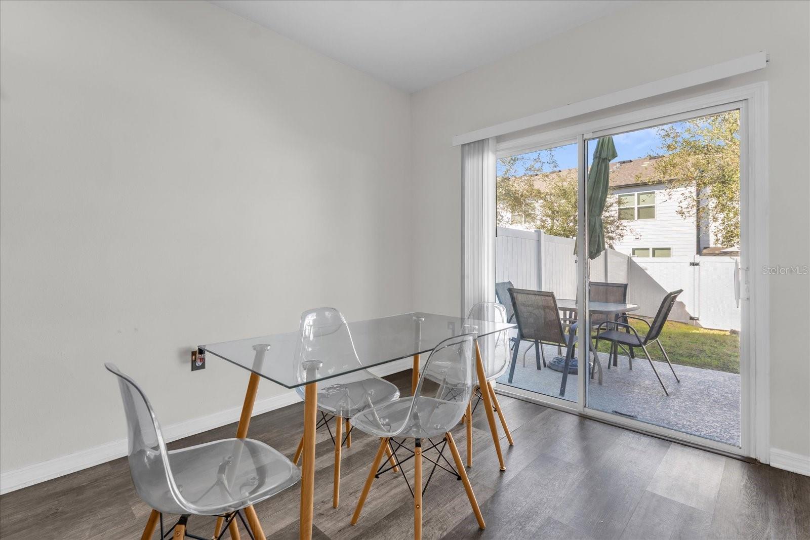 Image 20 of 29 For 892 Grandin Street