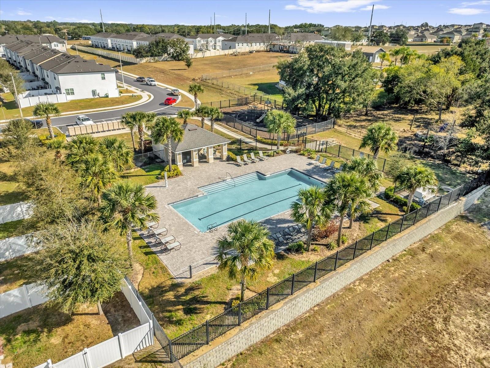 Image 27 of 29 For 892 Grandin Street