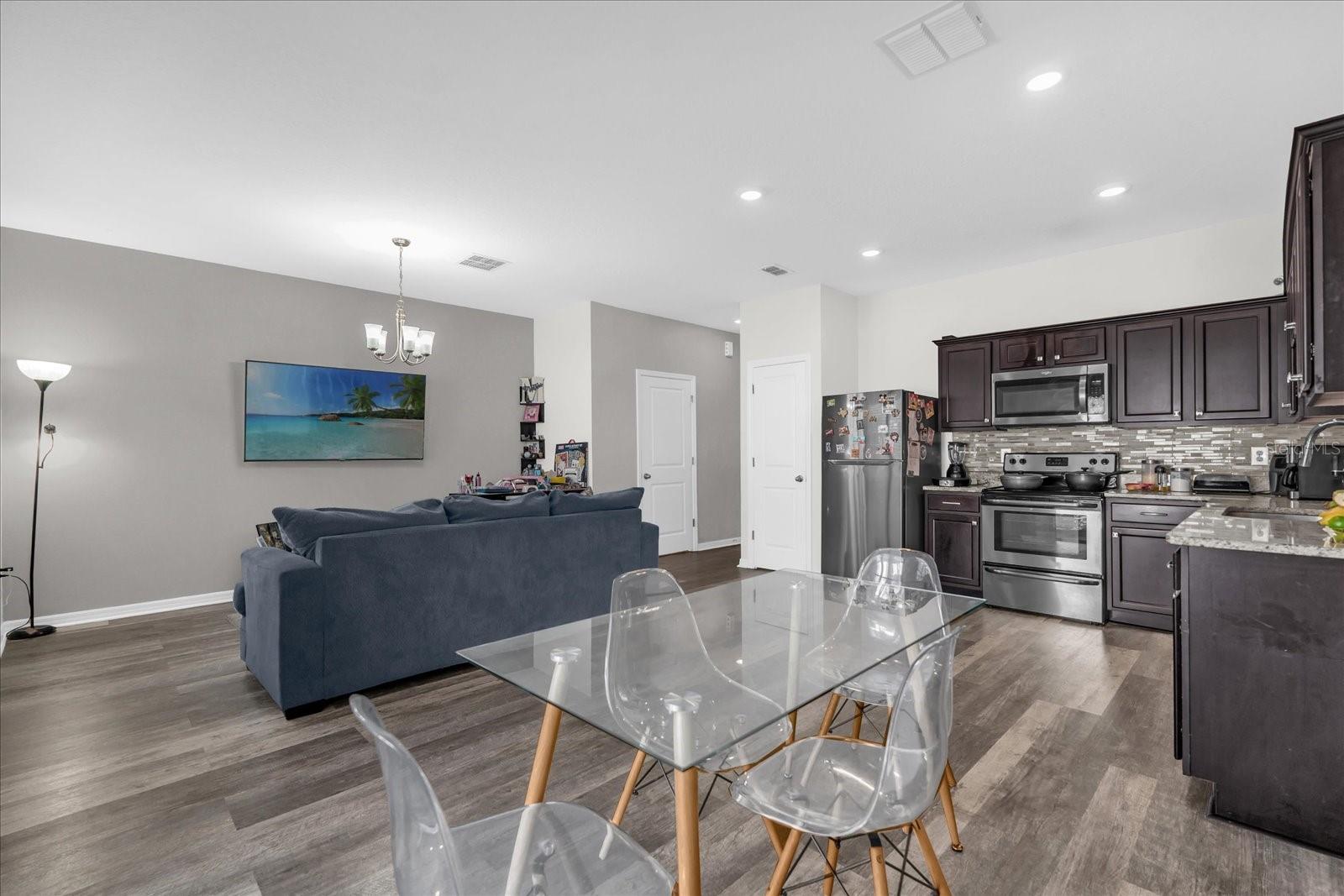 Image 3 of 29 For 892 Grandin Street