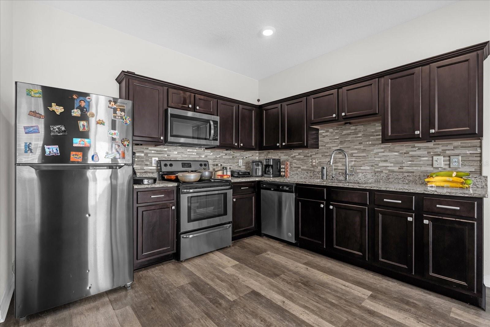 Image 9 of 29 For 892 Grandin Street