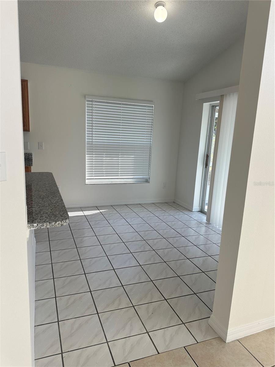 Image 6 of 18 For 11928 Hatcher Circle