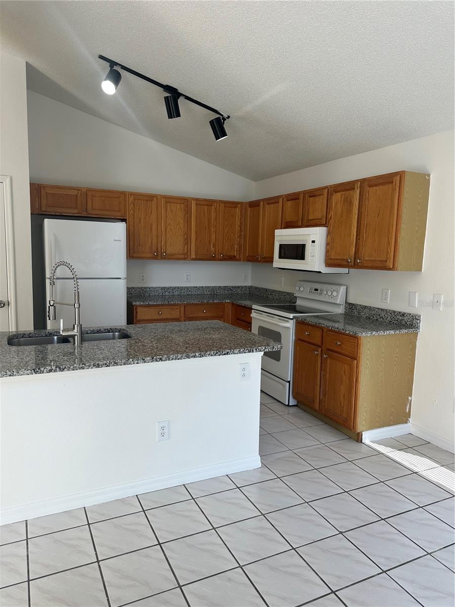 Image 8 of 18 For 11928 Hatcher Circle