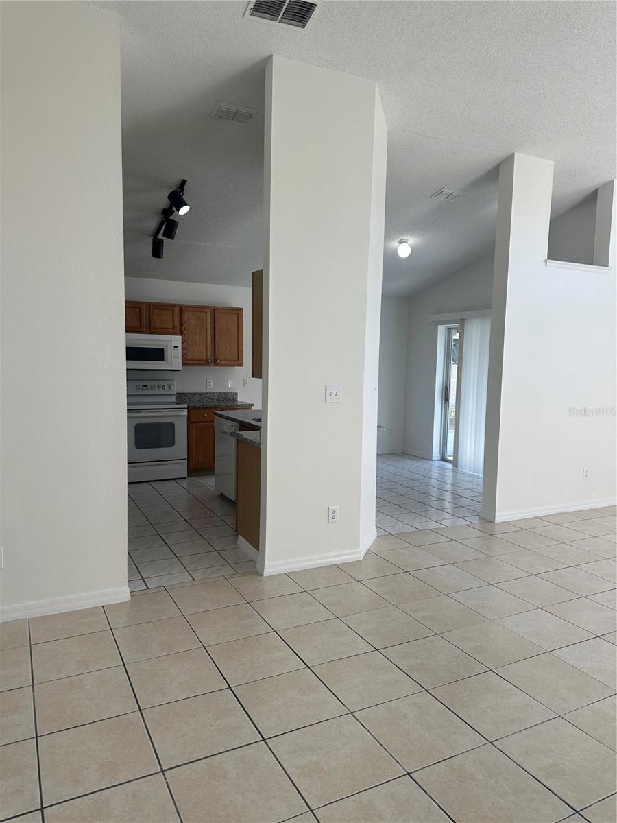 Image 9 of 18 For 11928 Hatcher Circle