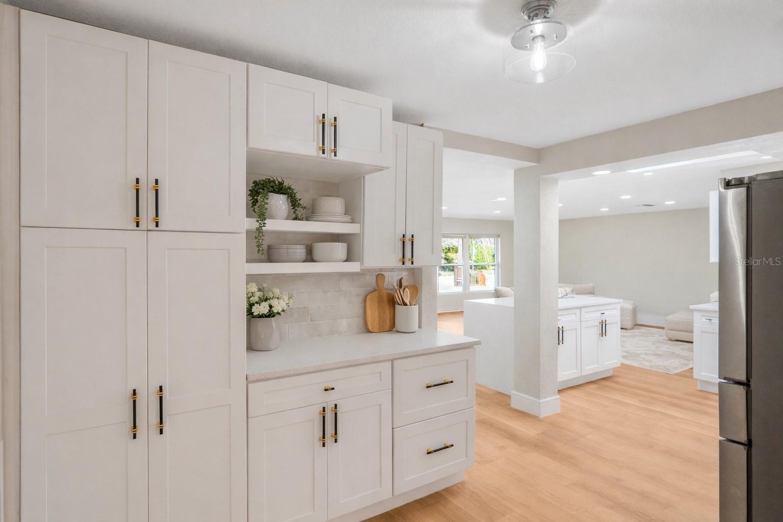 Image 12 of 48 For 2570 Derbyshire Boulevard