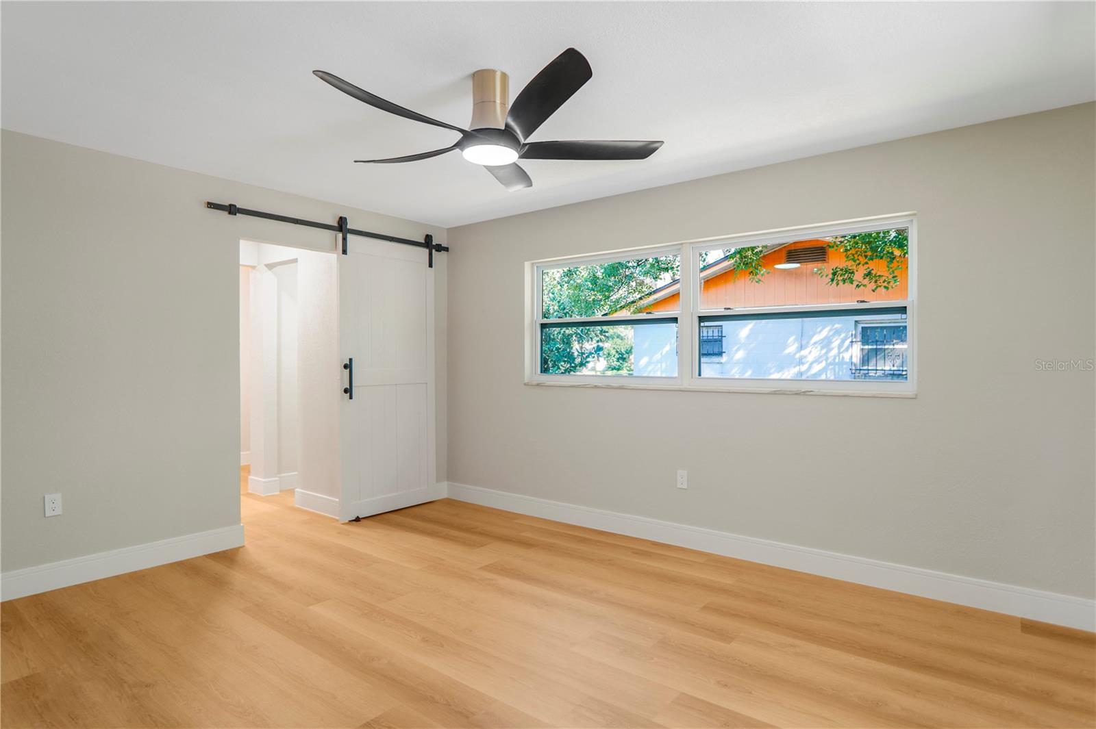 Image 16 of 48 For 2570 Derbyshire Boulevard