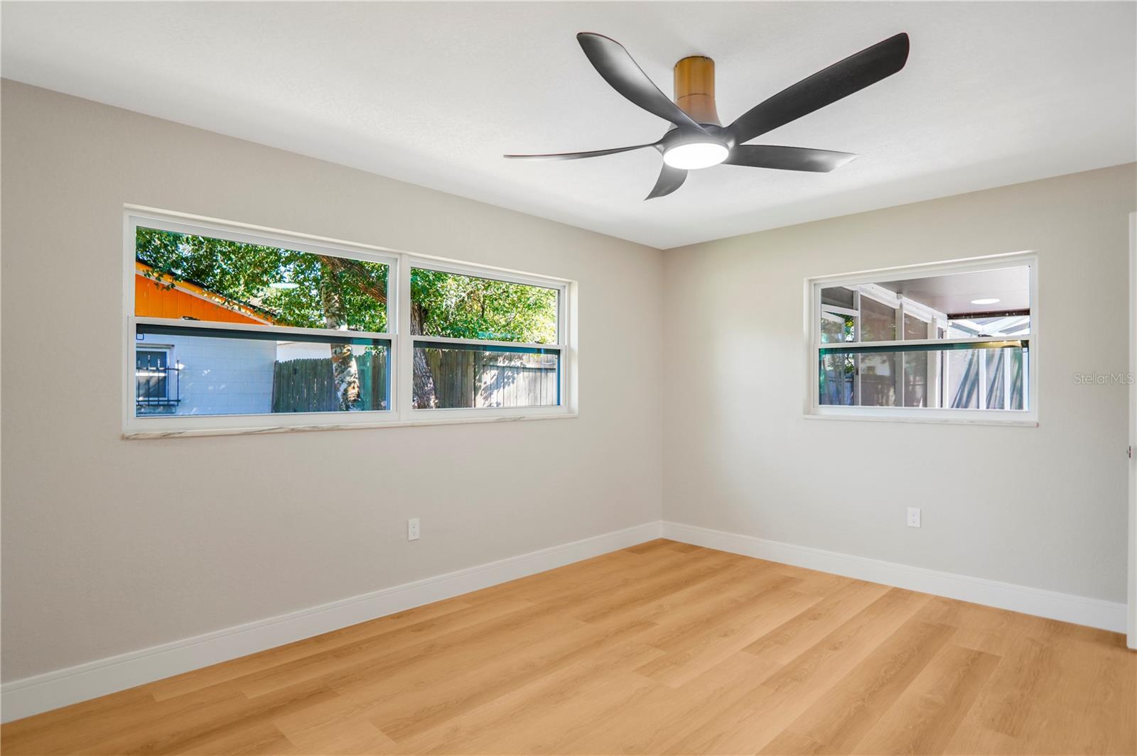 Image 17 of 48 For 2570 Derbyshire Boulevard