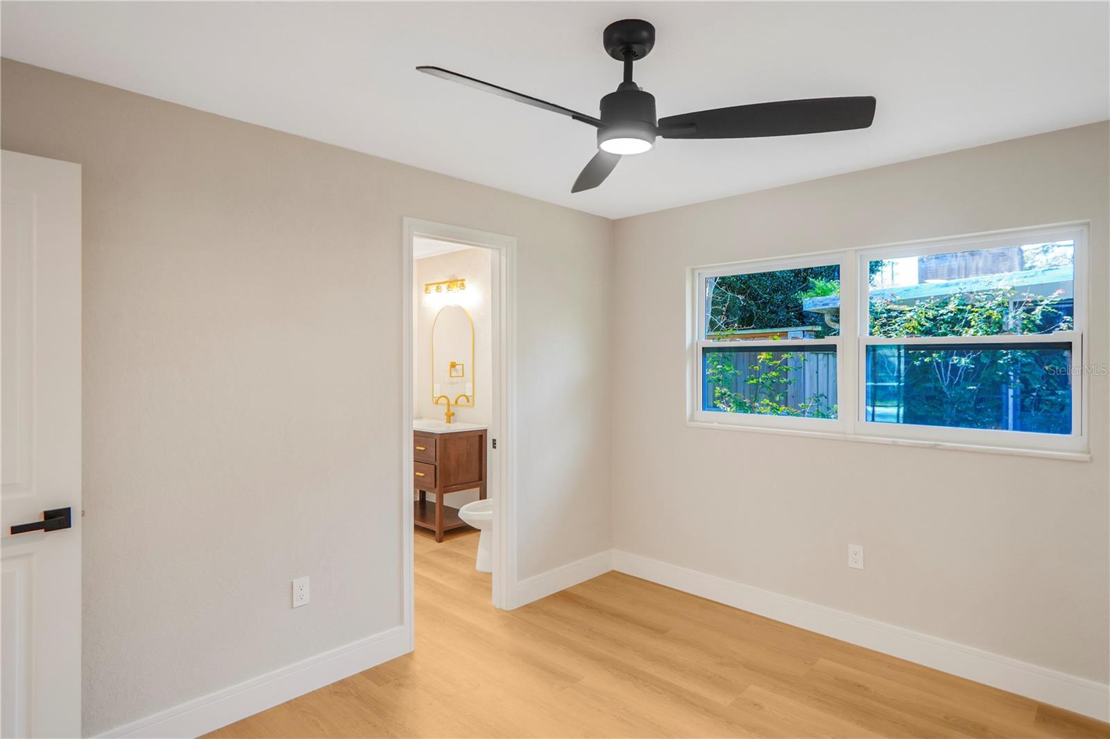 Image 26 of 48 For 2570 Derbyshire Boulevard