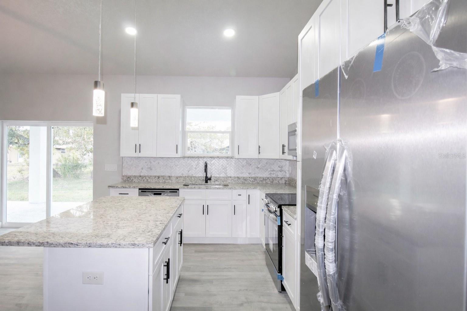 Image 11 of 38 For 769 Memorial Drive