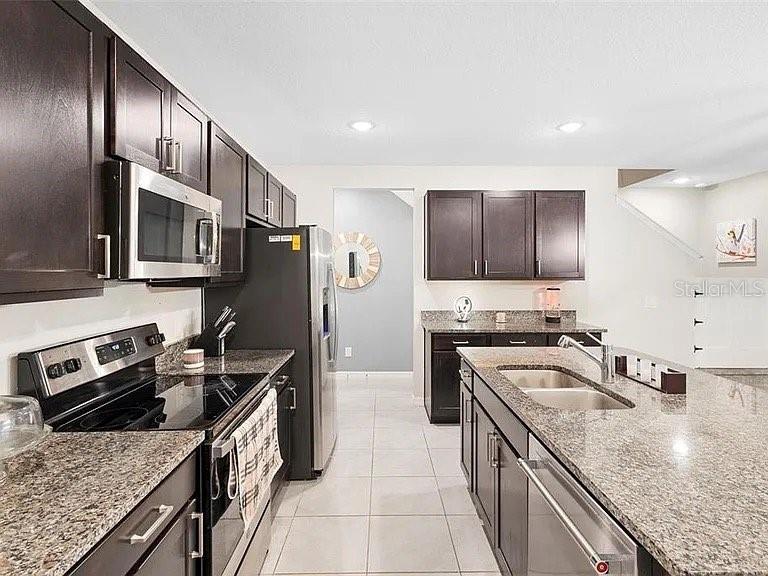 Image 12 of 20 For 635 Belgrove Street