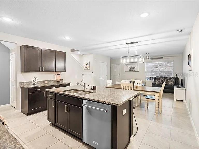 Image 9 of 20 For 635 Belgrove Street