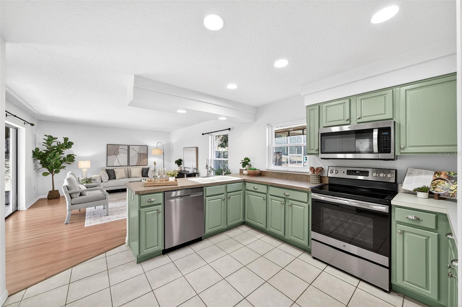 Image 18 of 41 For 1346 Augusta National Boulevard