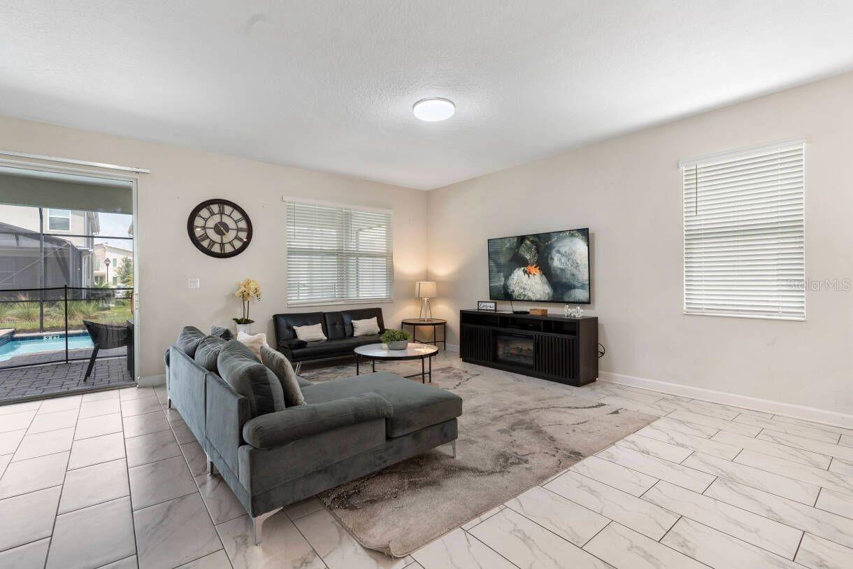 Image 18 of 33 For 4541 Target Boulevard