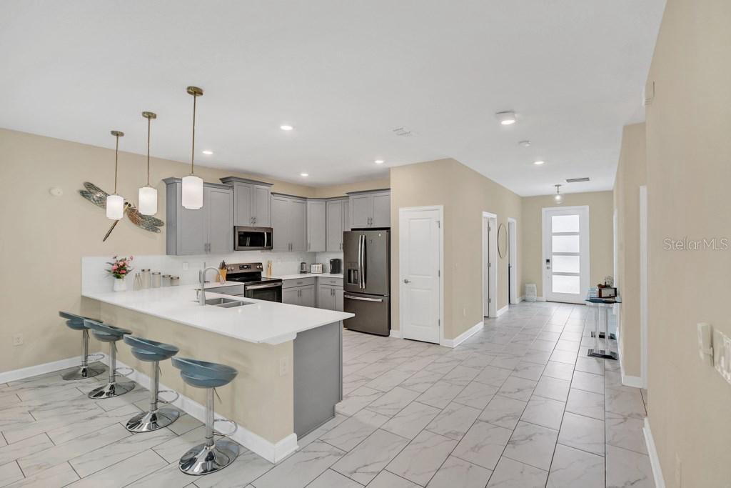 Image 19 of 33 For 4541 Target Boulevard