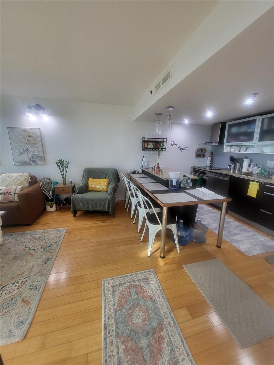 Image 24 of 25 For 701 Madison Avenue 414