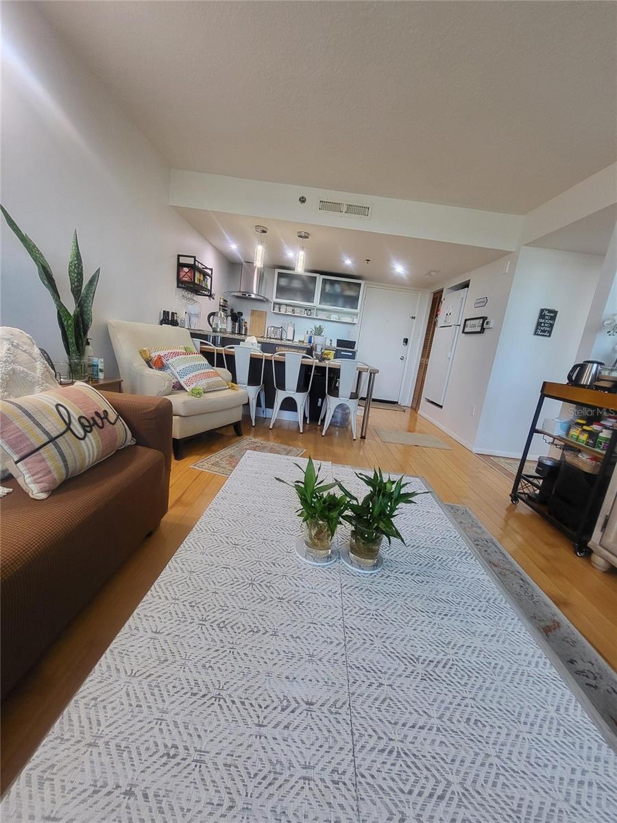 Image 25 of 25 For 701 Madison Avenue 414