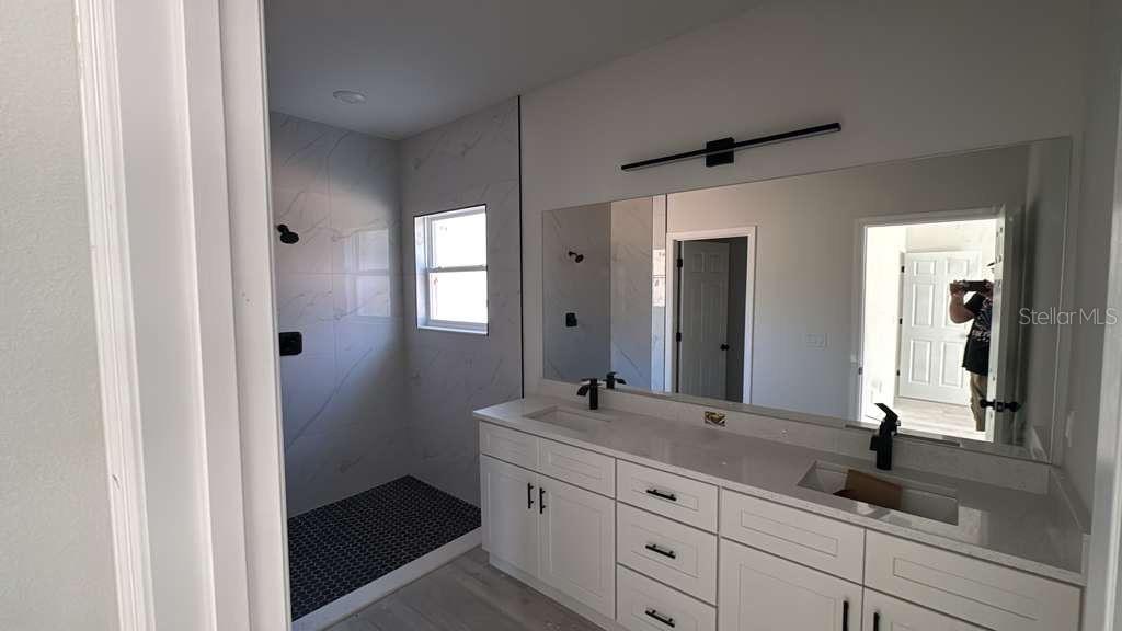 Image 3 of 5 For 3286 Crandon Drive