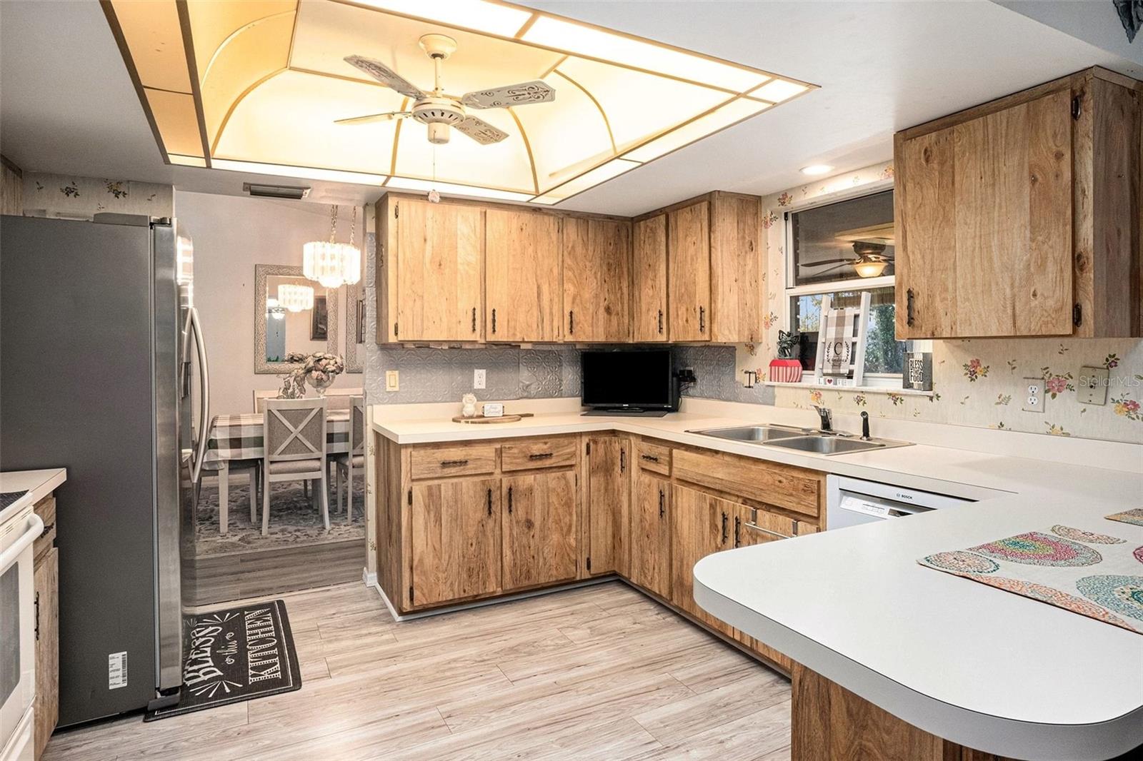 Image 4 of 14 For 2034 Claremont Drive