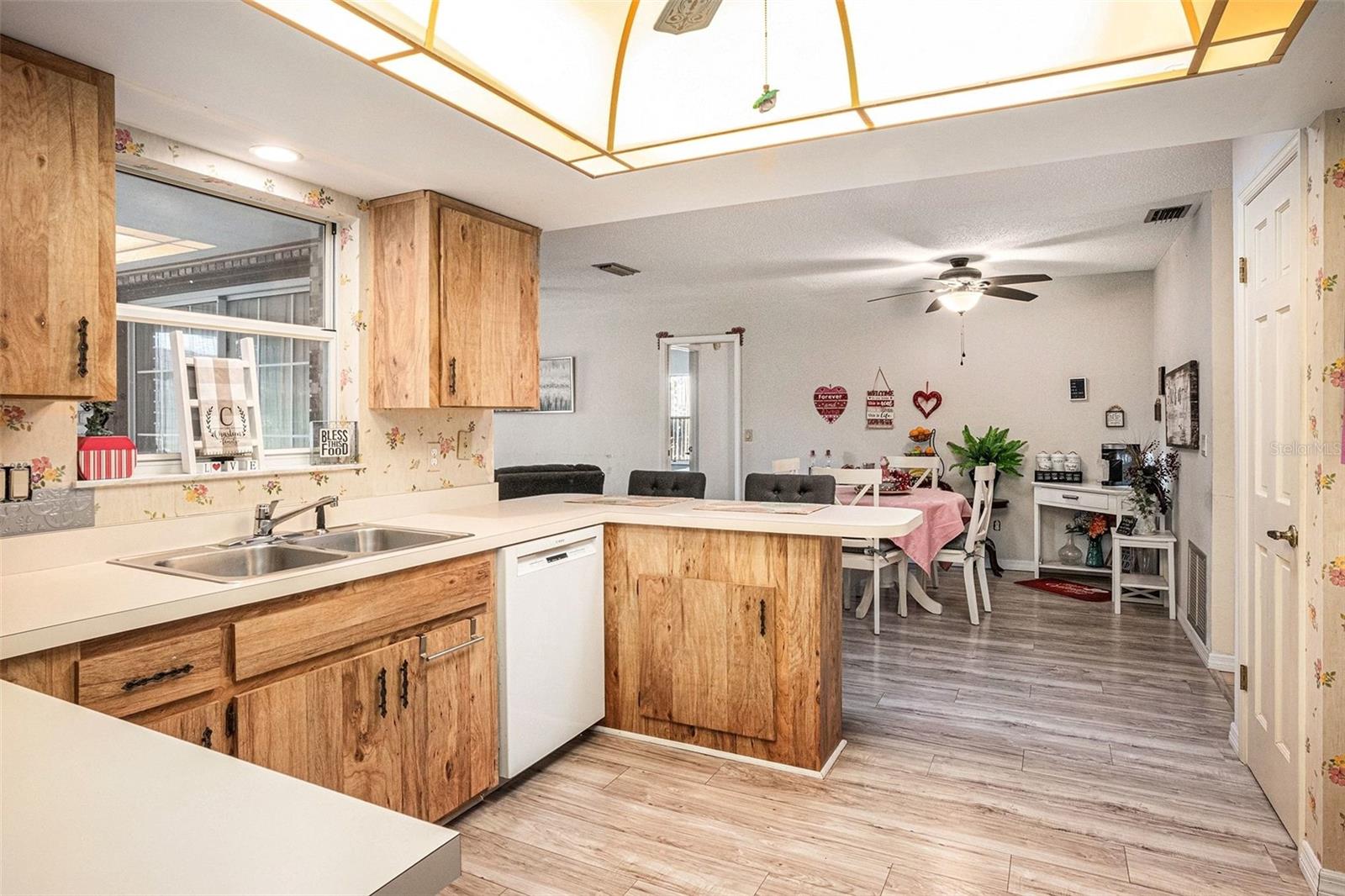 Image 5 of 14 For 2034 Claremont Drive