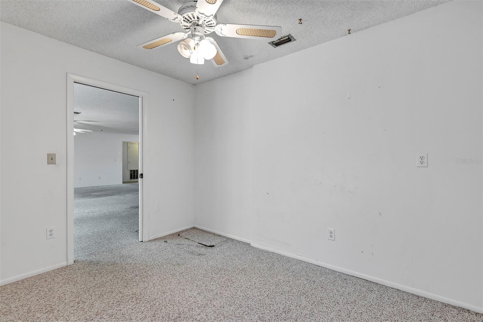 Image 17 of 39 For 10611 Deergrass Lane