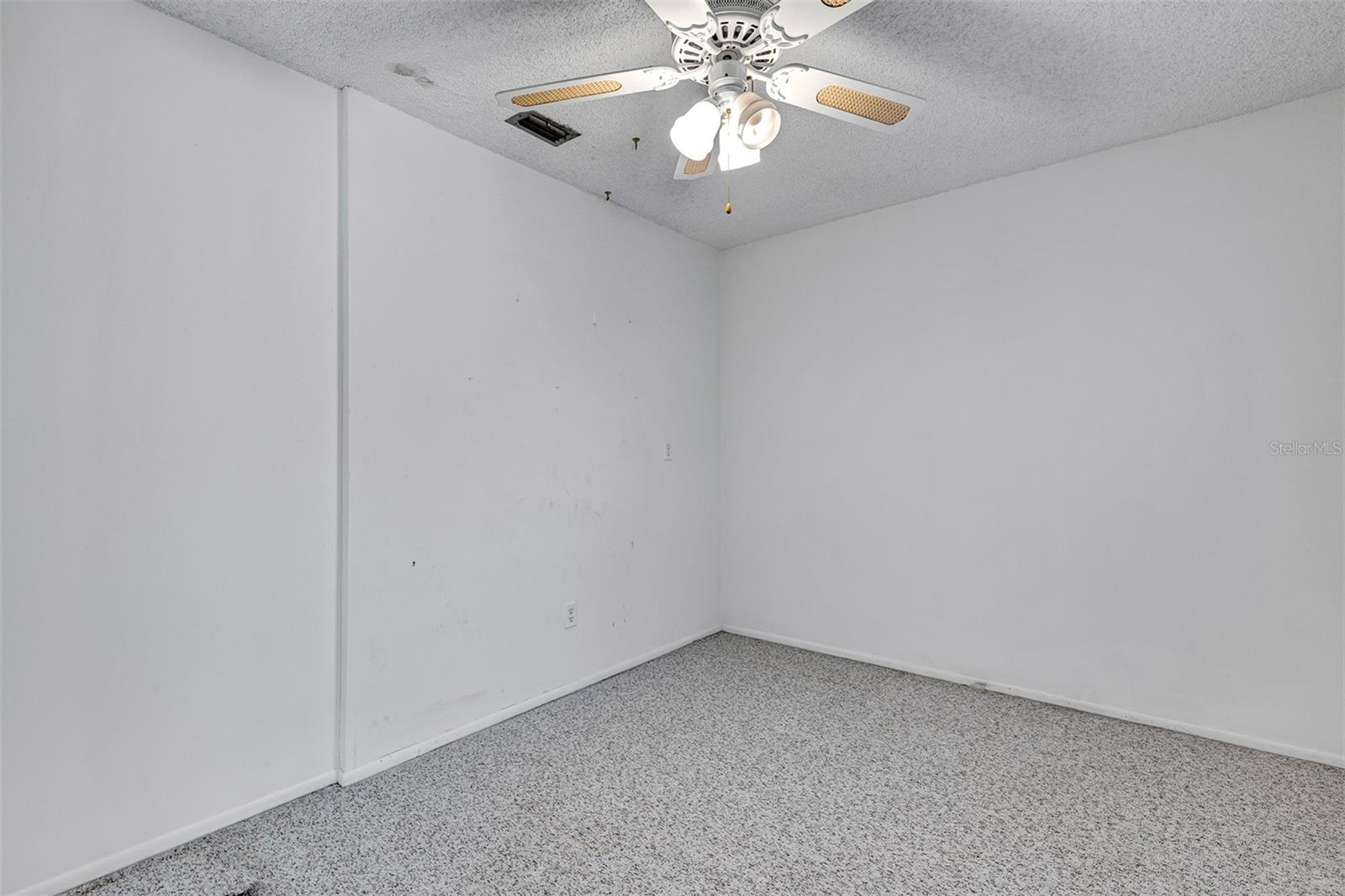 Image 18 of 39 For 10611 Deergrass Lane