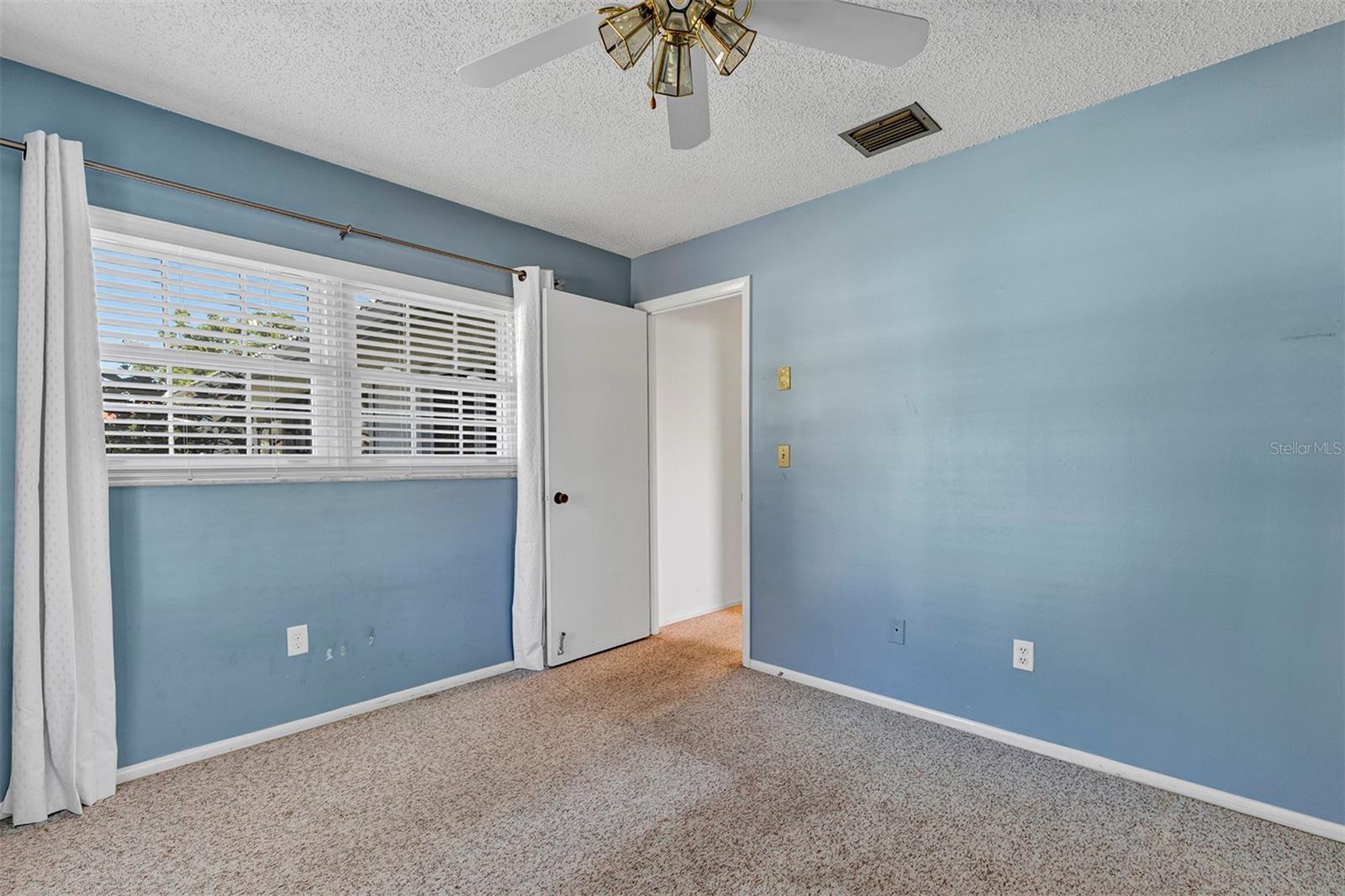 Image 27 of 39 For 10611 Deergrass Lane