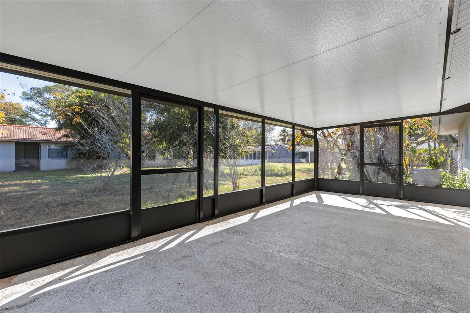 Image 29 of 39 For 10611 Deergrass Lane