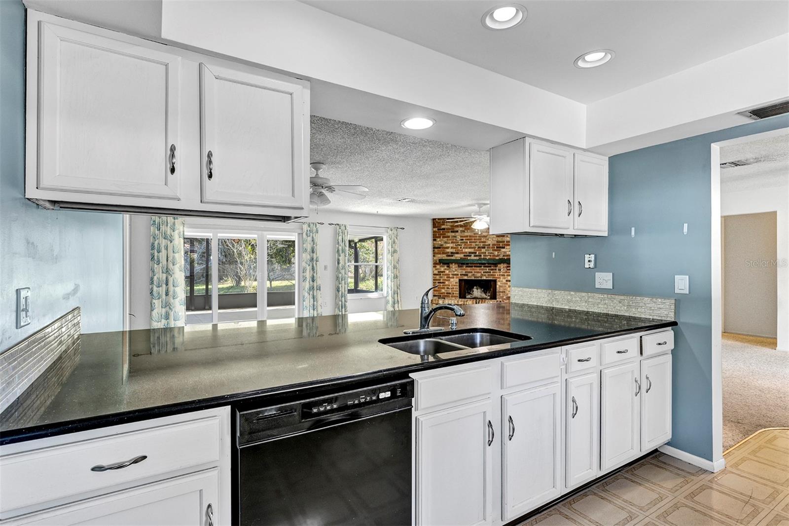 Image 7 of 39 For 10611 Deergrass Lane