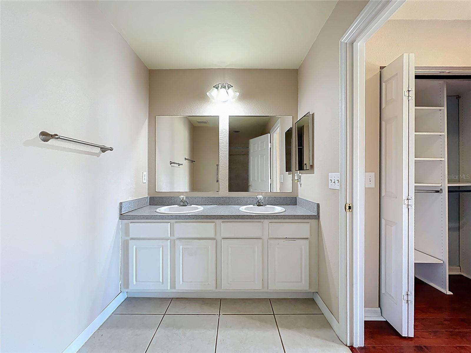 Image 26 of 44 For 100 Silver Sea Road