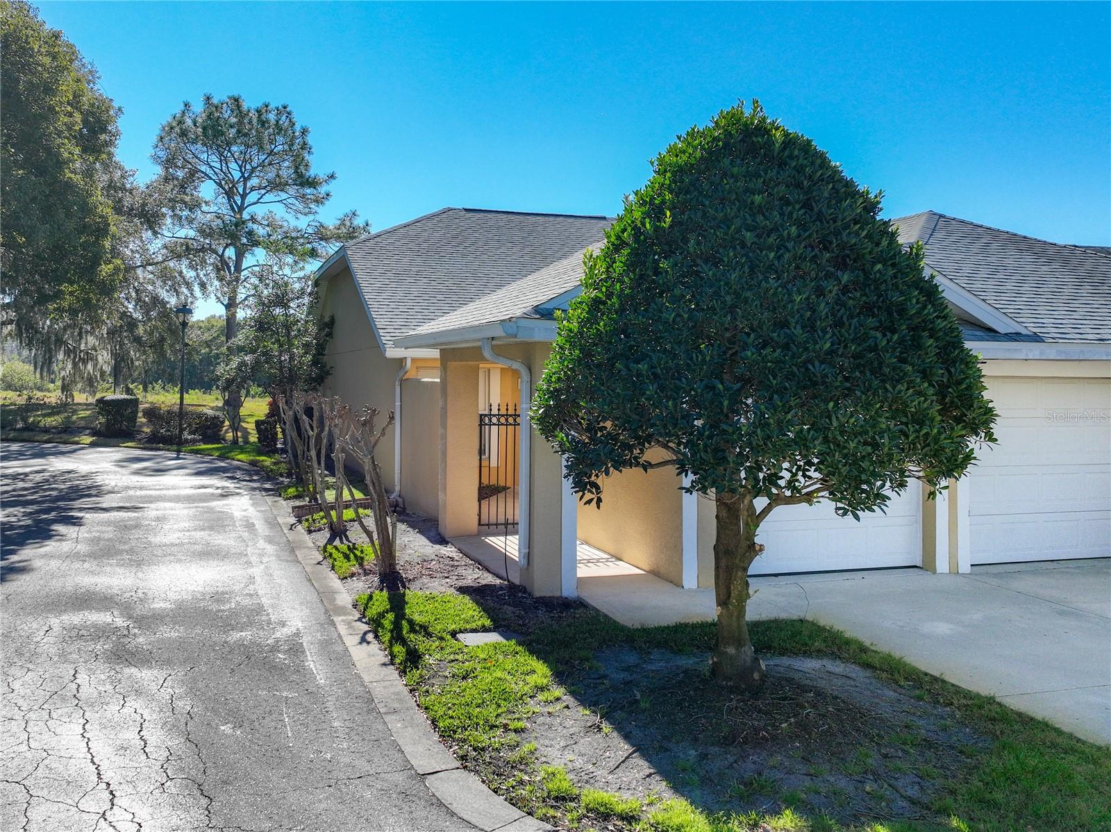 Image 3 of 44 For 100 Silver Sea Road