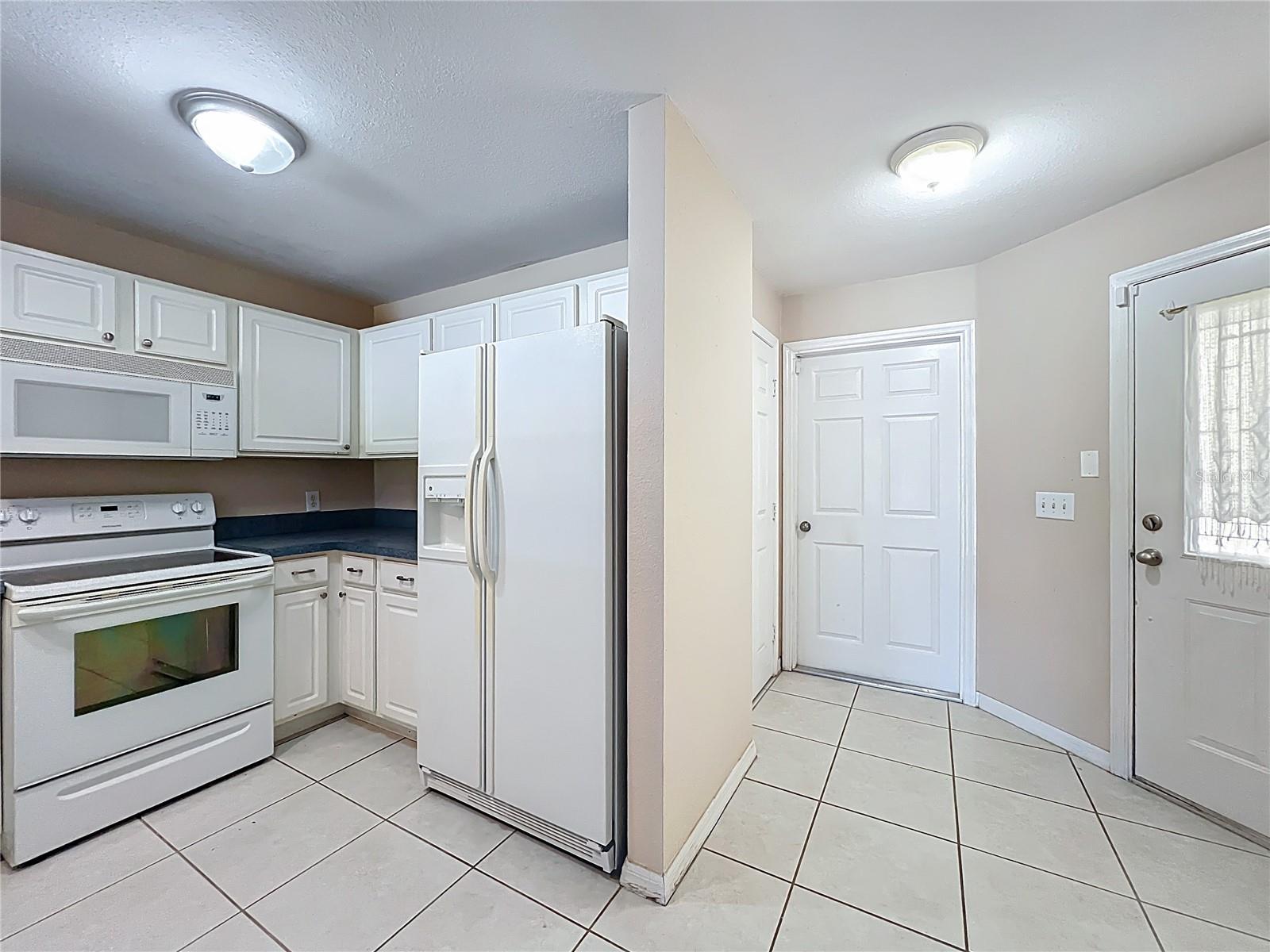 Image 9 of 44 For 100 Silver Sea Road