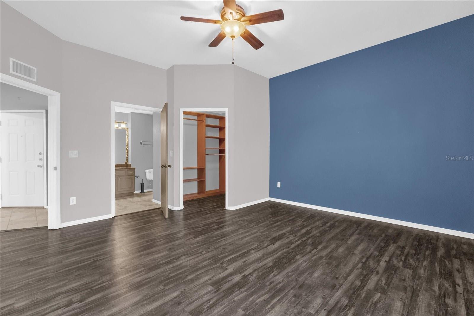 Image 12 of 28 For 413 Summit Ridge Place 315