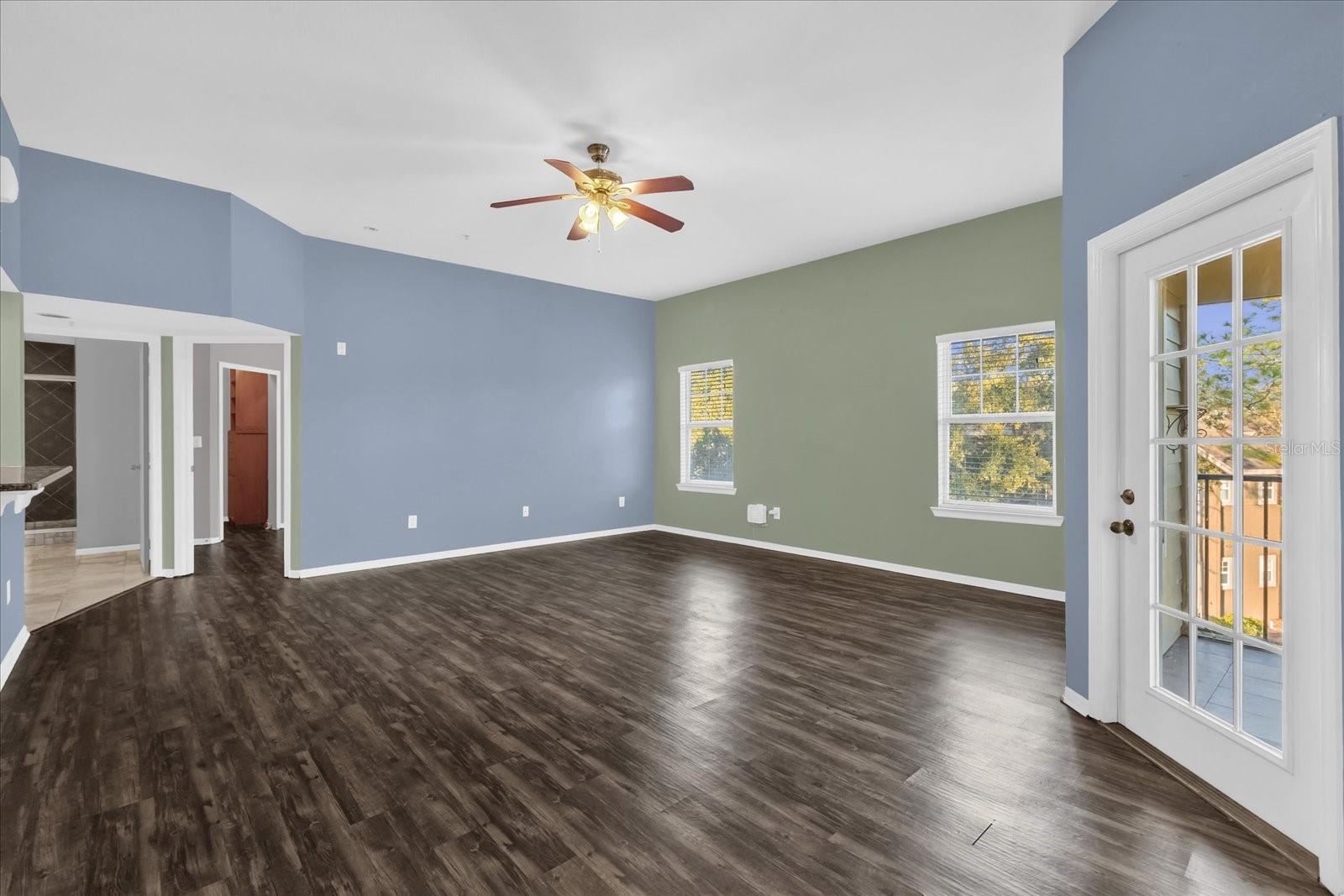 Image 5 of 28 For 413 Summit Ridge Place 315