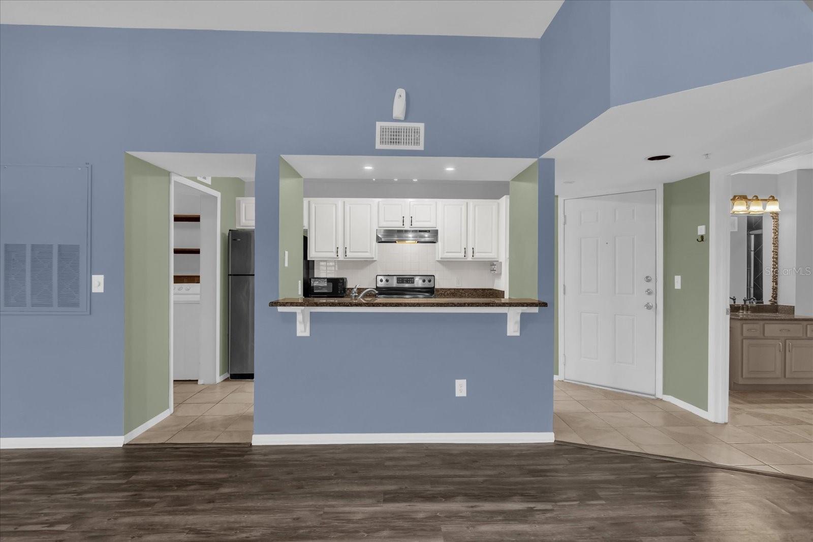 Image 8 of 28 For 413 Summit Ridge Place 315