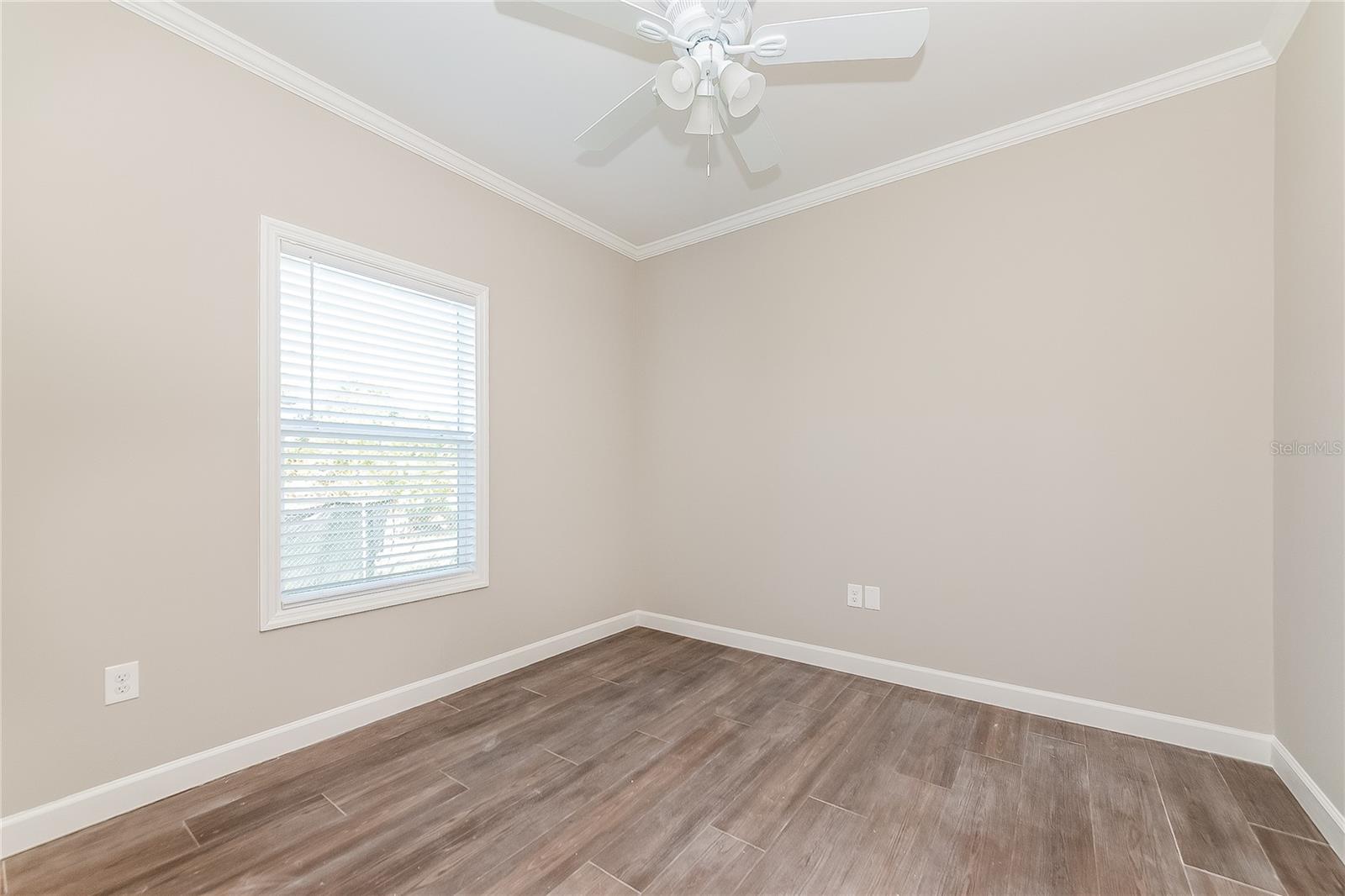 Image 12 of 16 For 509 60th Avenue Drive W