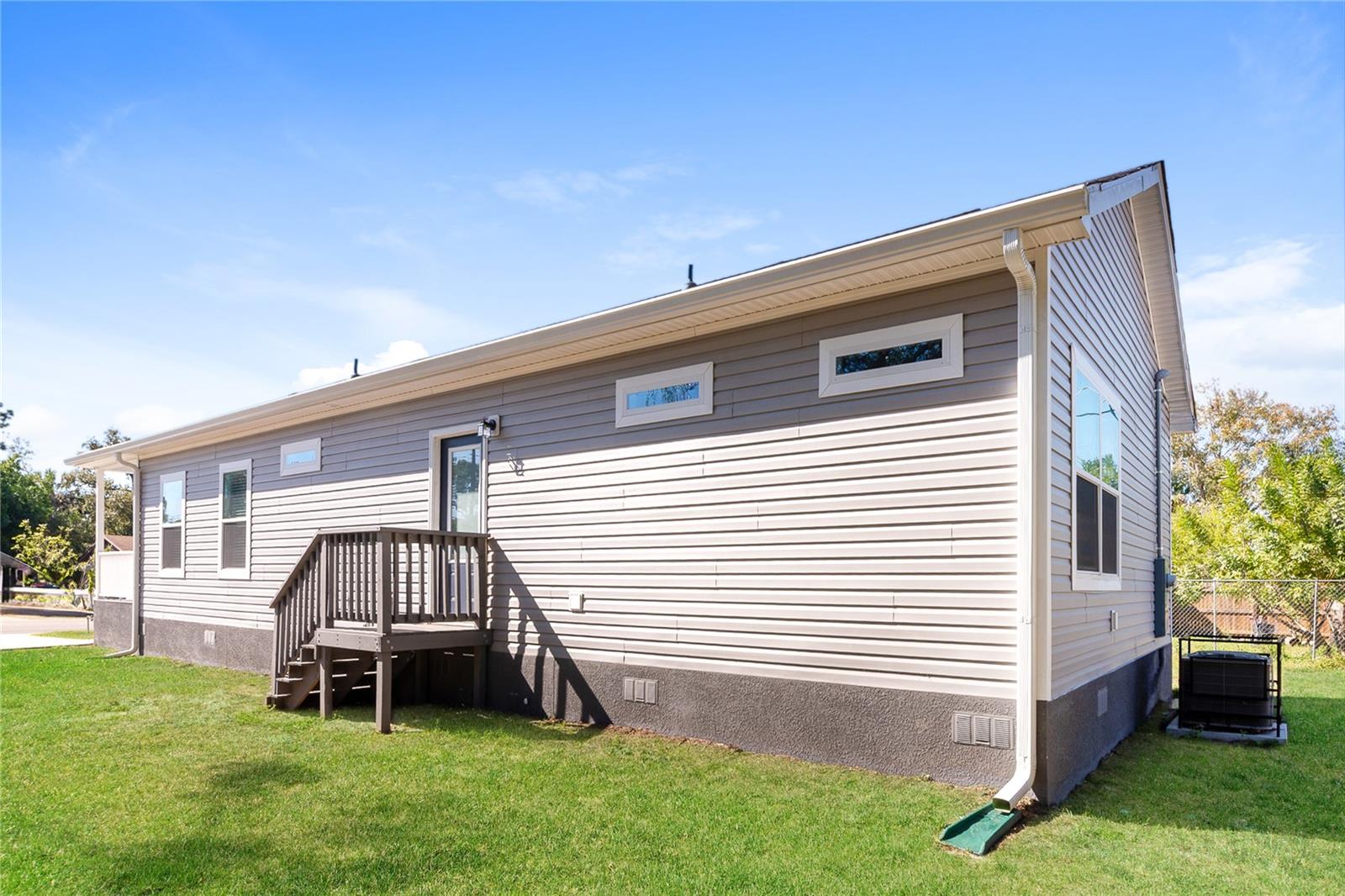 Image 15 of 16 For 509 60th Avenue Drive W