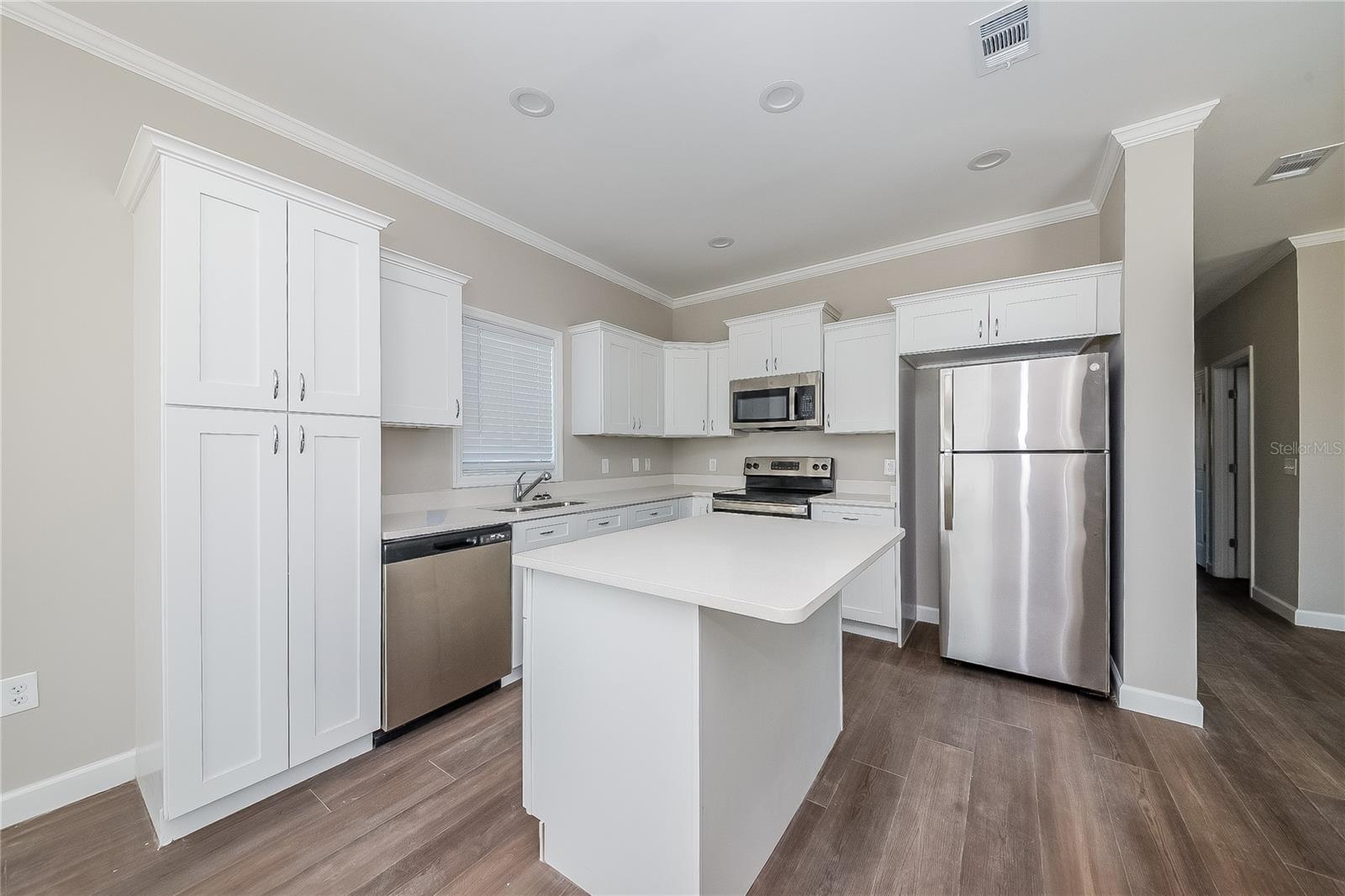 Image 5 of 16 For 509 60th Avenue Drive W