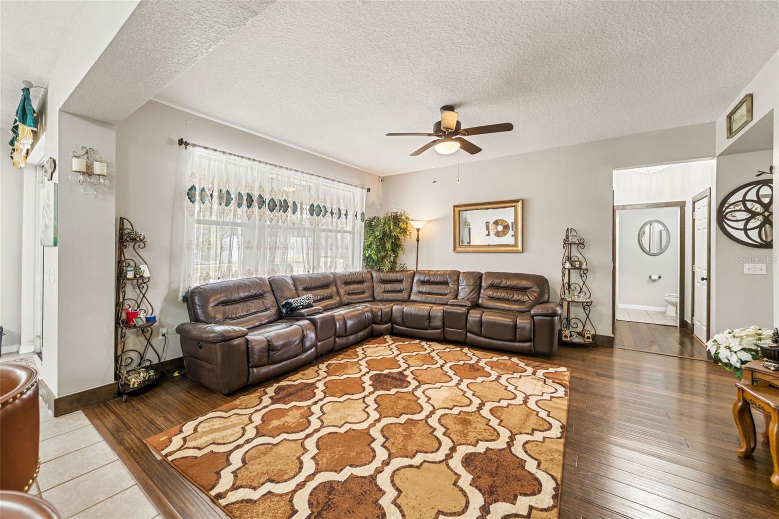 Image 10 of 21 For 1704 Pine Ridge Drive