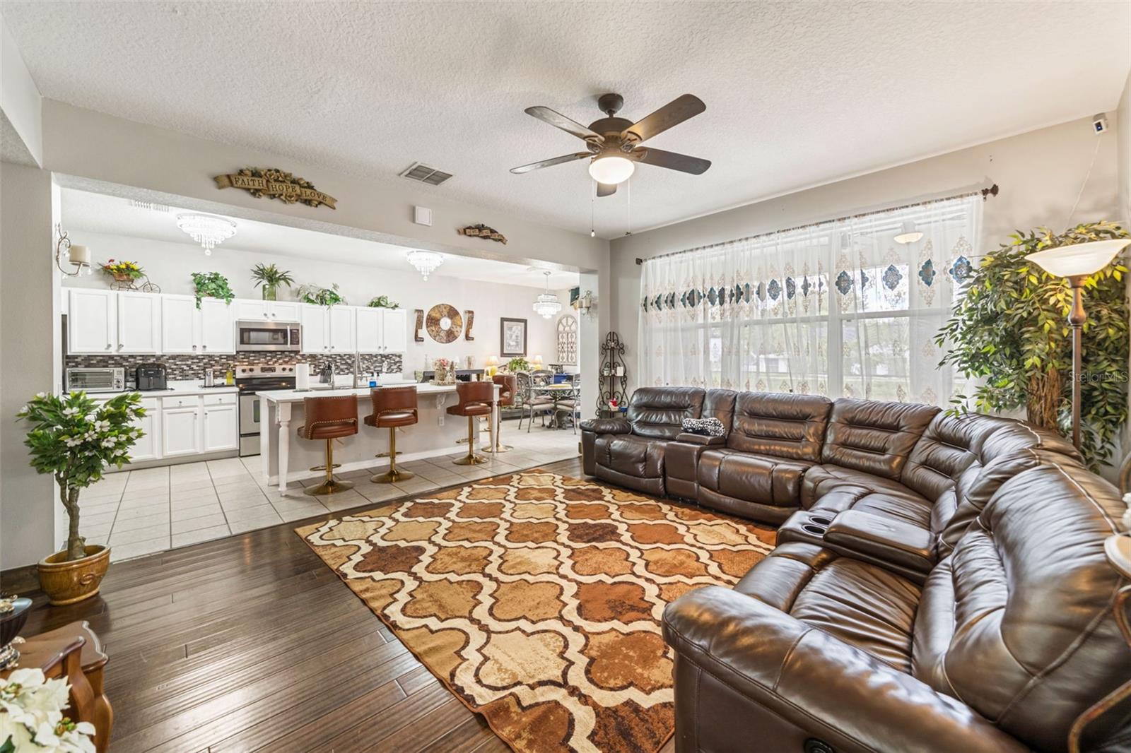 Image 11 of 21 For 1704 Pine Ridge Drive