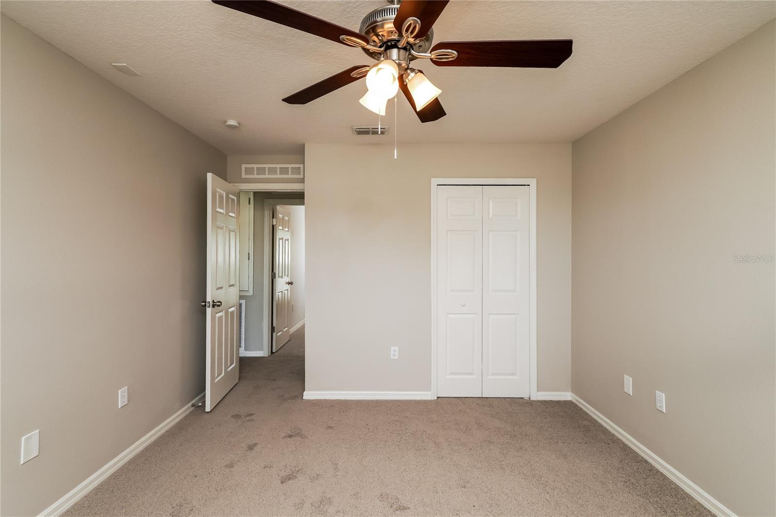 Image 13 of 17 For 517 Ridges Drive